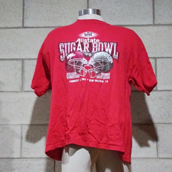 Gildan Other - Ohio State/Arkansas Red 2010 Sugar Bowl T-shirt Unisex Size XL